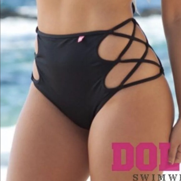 scrunch bum bikini